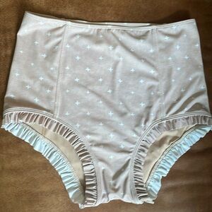 Kortni Jeane light khaki with white stars swim bottoms  med
